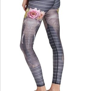 Teeki love the elephant hot pants